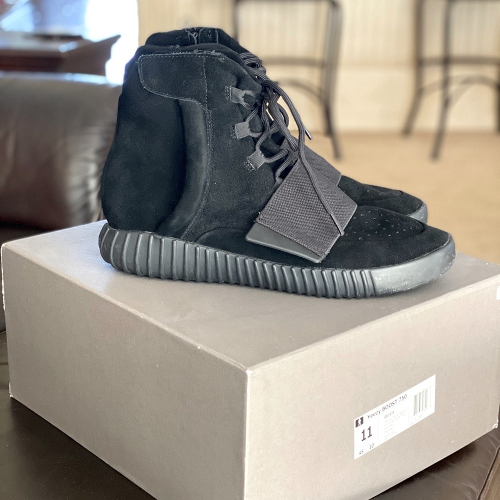 Yeezy BOOST 750